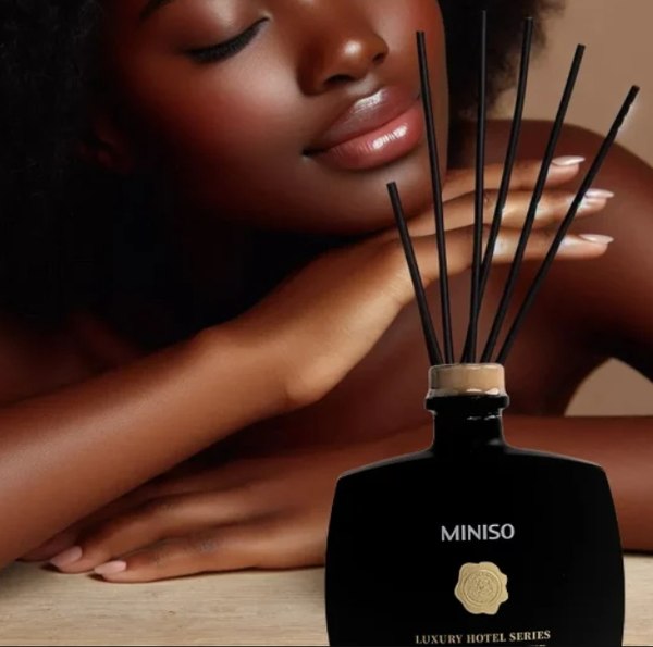 Аромадиффузор Miniso Reed Diffuser Sandalwood 2328