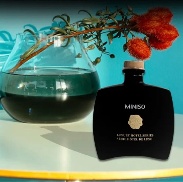 Аромадиффузор Miniso Reed Diffuser Sandalwood 2328