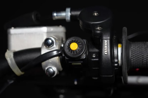 Мотоцикл BSE Evo 110e Twister A 14/12 / B0EVCA045CWH3