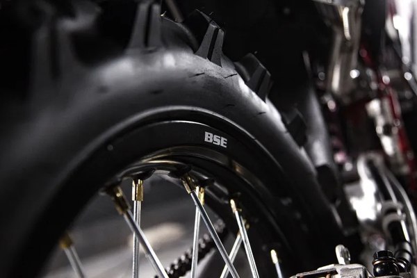 Мотоцикл BSE Z9 Red Metallic S ZS175 FMM-5 / B0Z9ND025HRH1