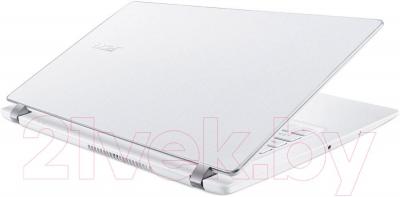 Ноутбук Acer Aspire V3-331-P3BC (NX.MPHEU.004) - вид сбоку