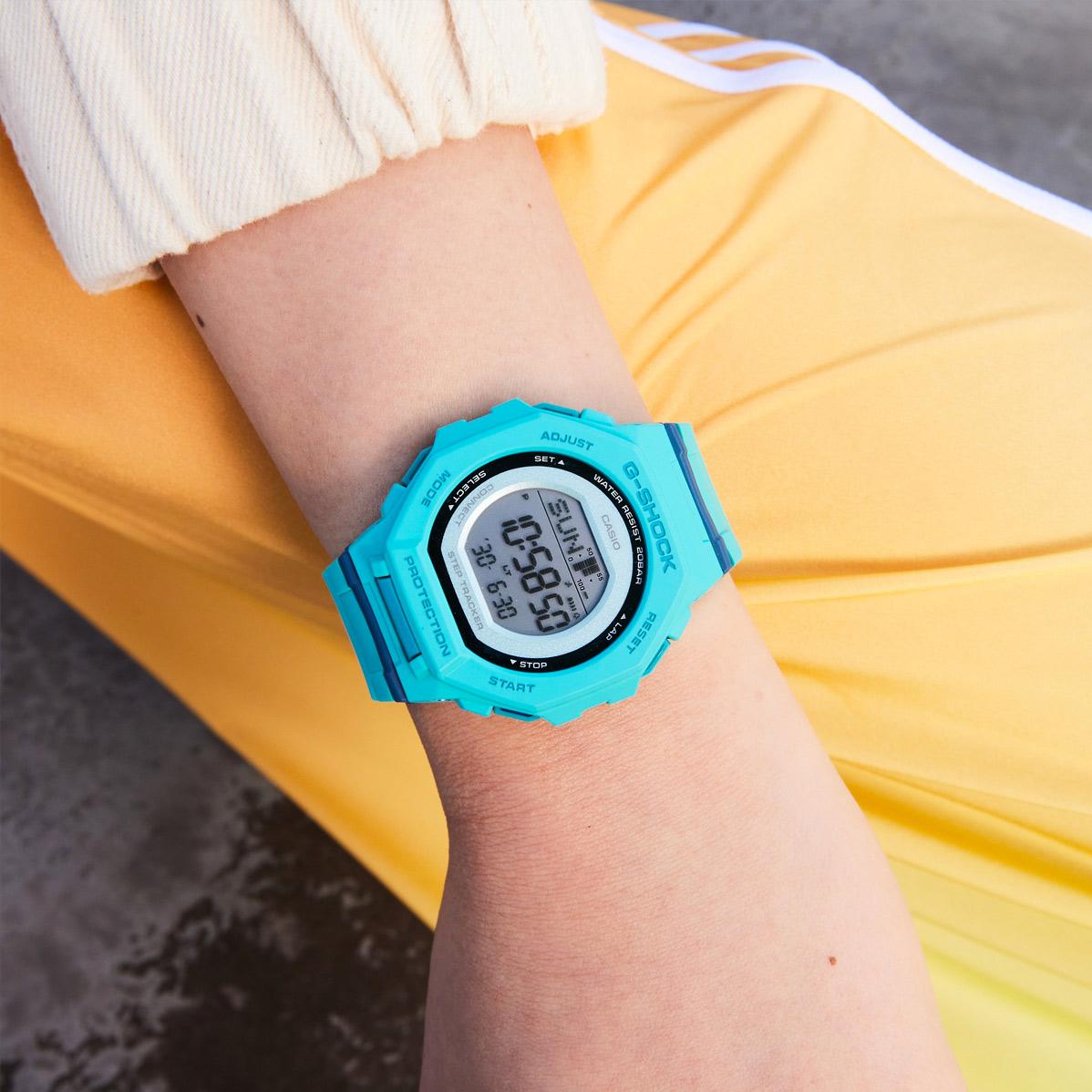 Часы наручные женские Casio GMD-B300SC-2E — фото 2