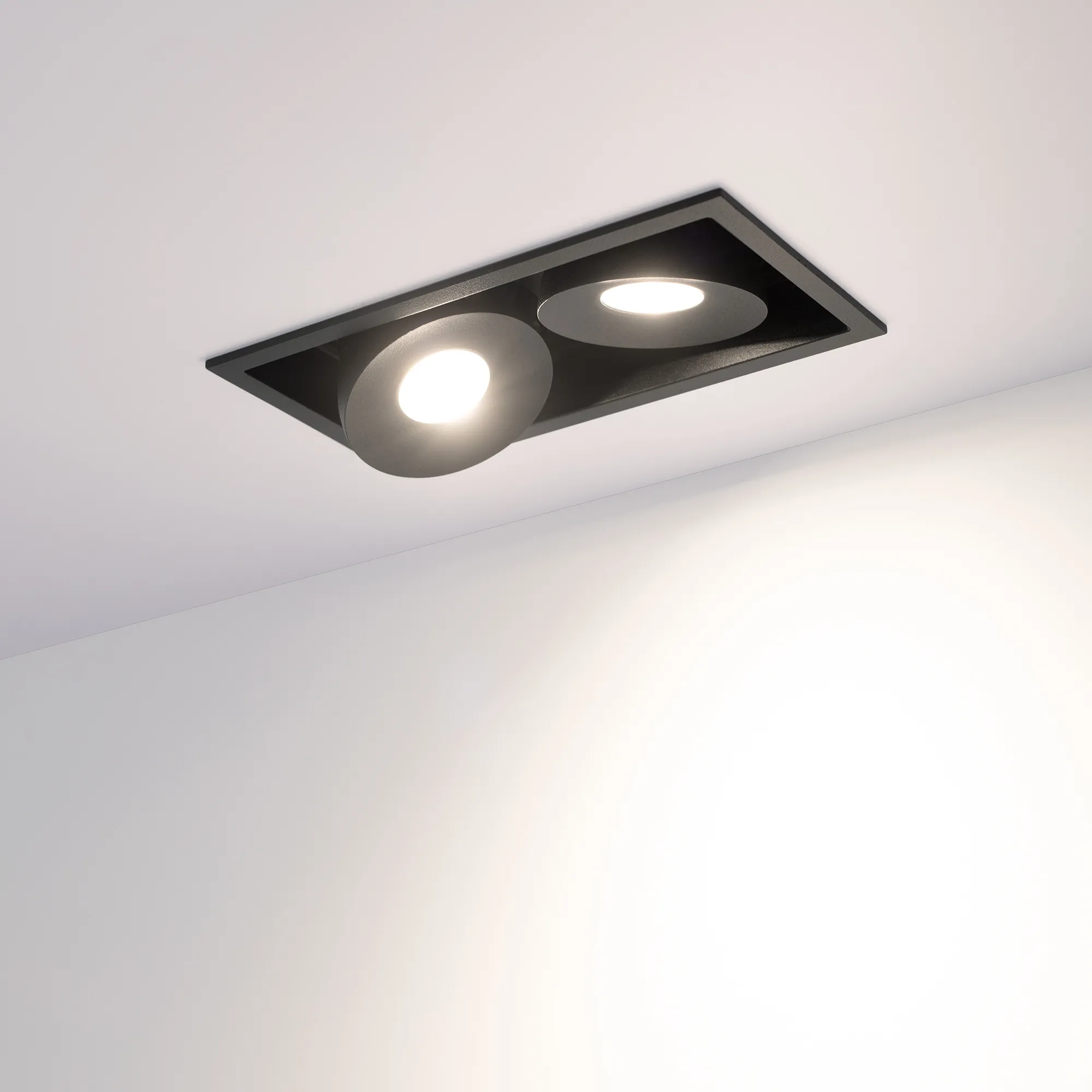 Точечный светильник Arlight CL-SIMPLE-S148x80-2x9W Day4000 BK 45deg / 026877 — фото 3