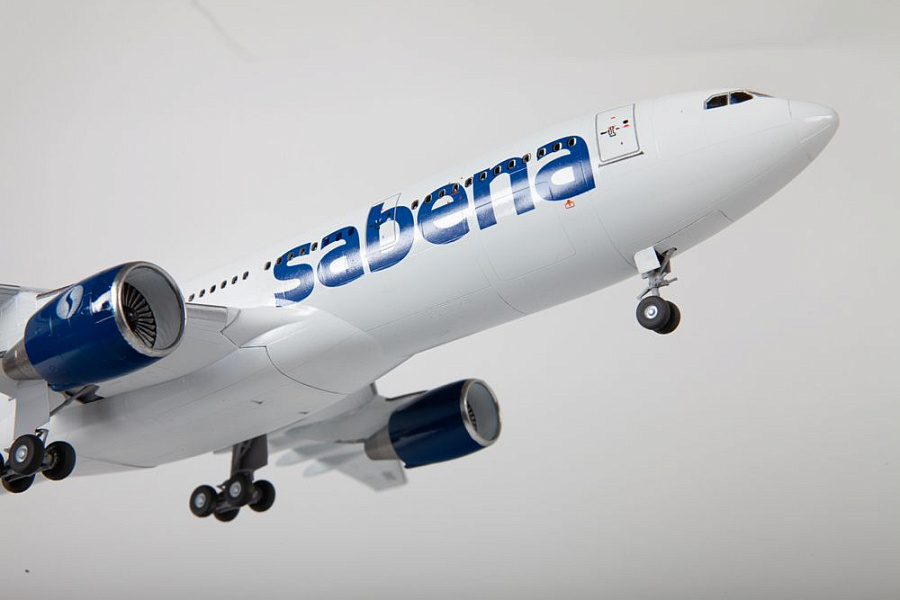 Сборная модель Звезда Пассажирский авиалайнер Аэробус А330-200 / 7047 — фото 2