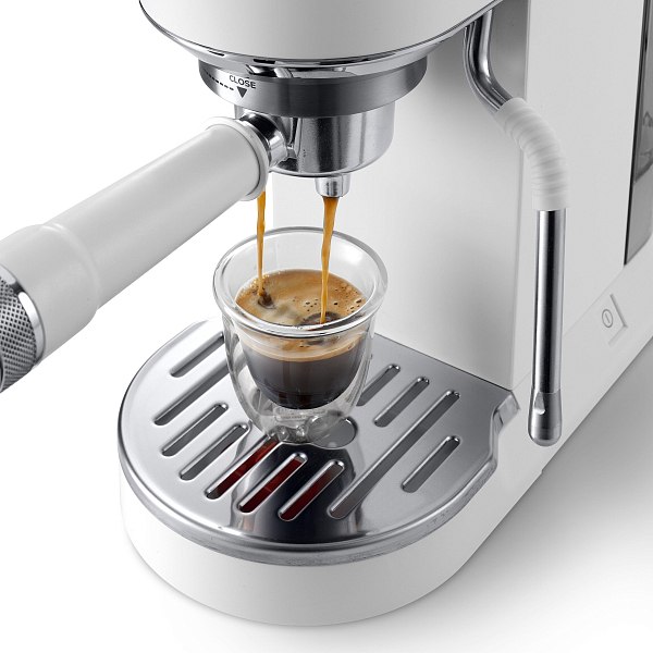 Купить Кофеварка эспрессо DeLonghi EC890.WI в Минске