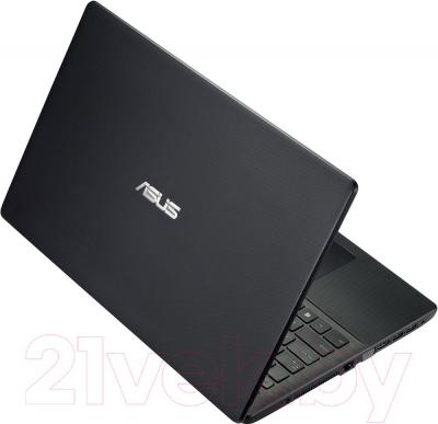 Ноутбук Asus F551CA-SX051D - вид сзади