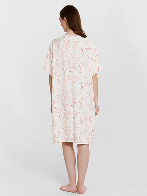 Сорочка Mark Formelle 512083 (р.170-96-102, листики на молочном) - 