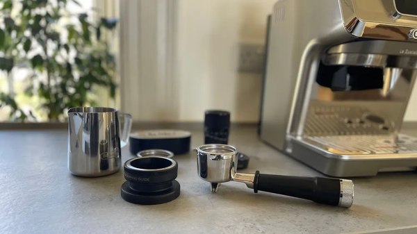 Купить Кофеварка эспрессо DeLonghi EC9455.M в Бресте