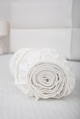 

Простыня, Белая на резинке 90x200x25