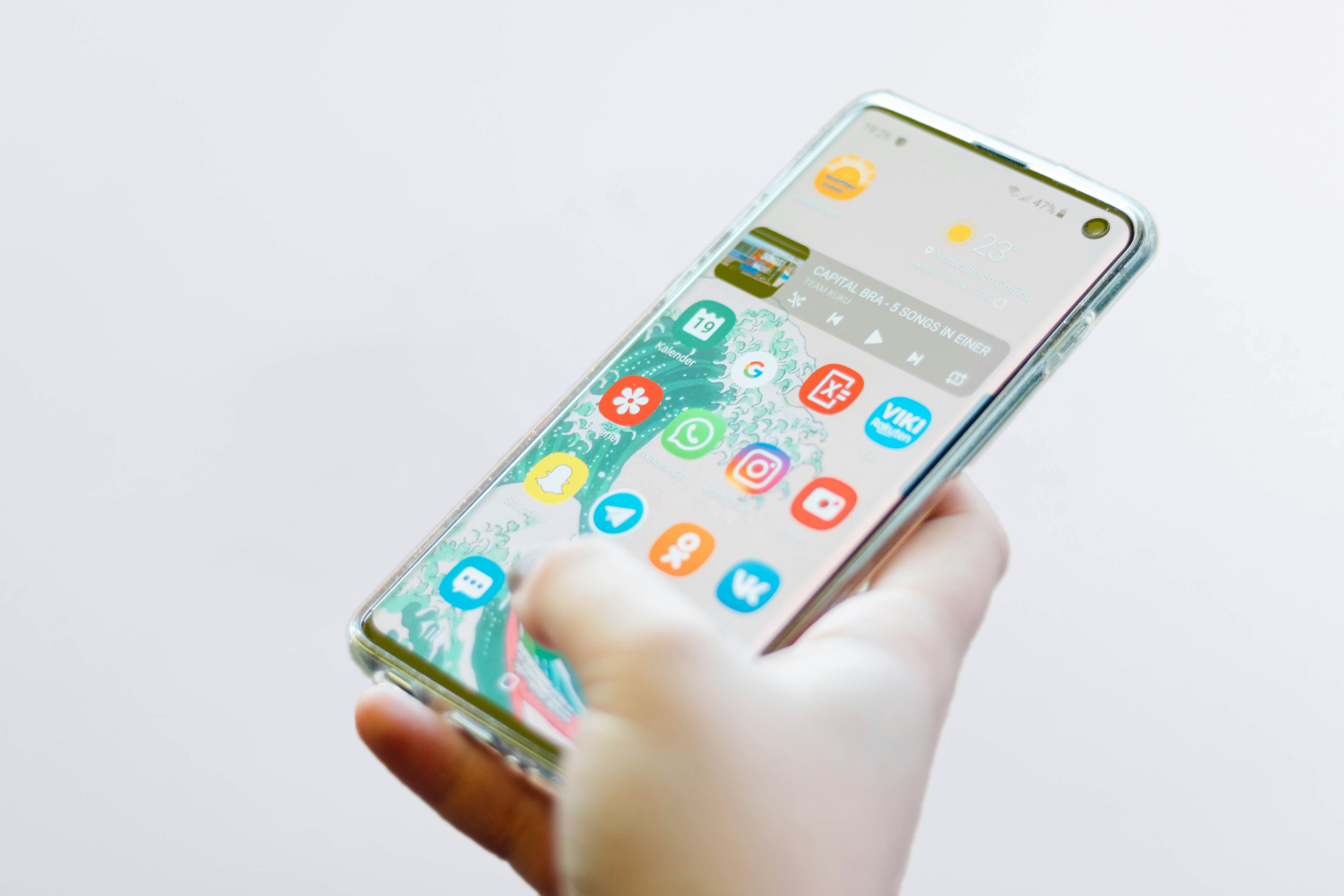 Лучшие бюджетные смартфоны в 2025 году