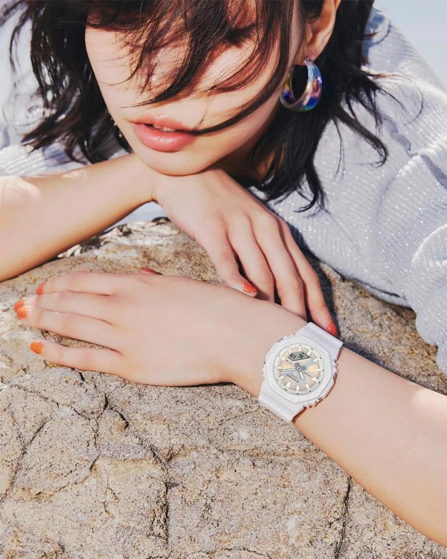 Часы наручные женские Casio GMA-P2100PC-7A — фото 4