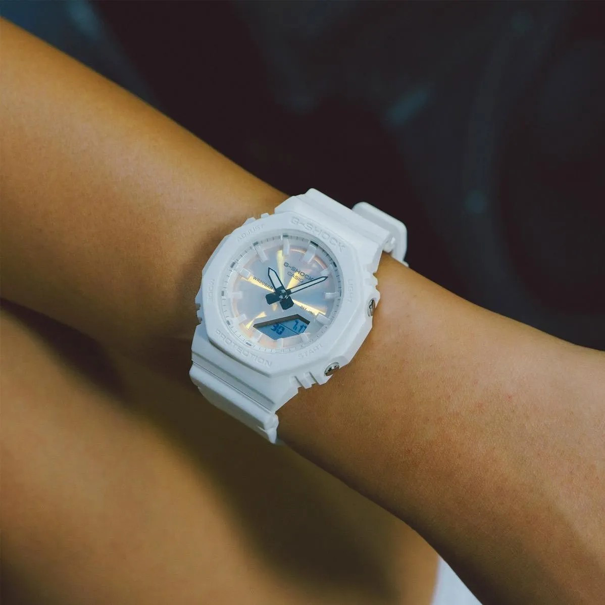 Часы наручные женские Casio GMA-P2100PC-7A — фото 6