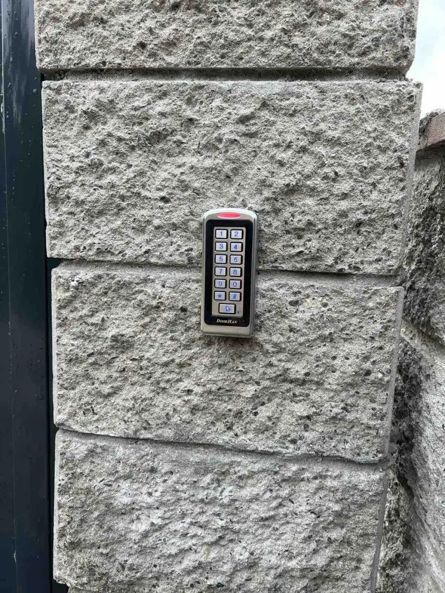 Кодонаборная панель DoorHan Keycode со встр.счит. карт — фото 3