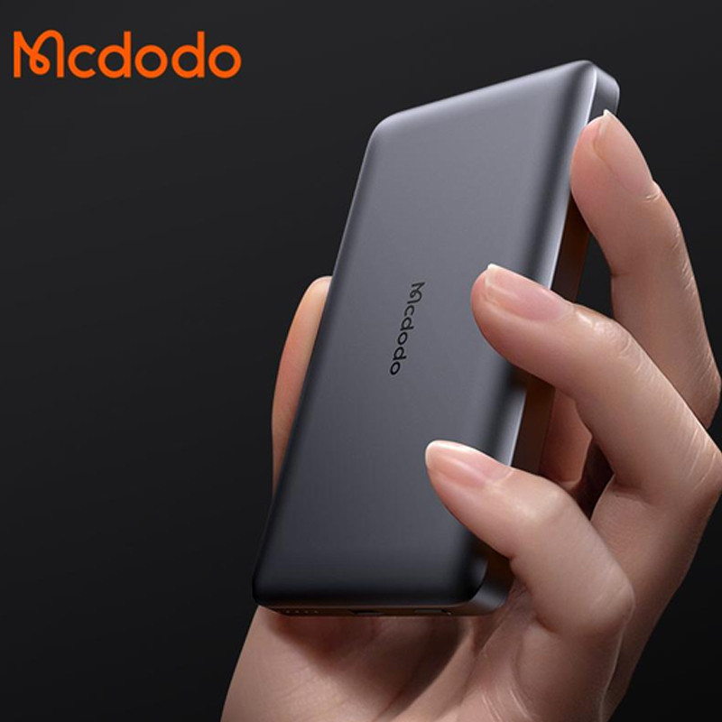 Портативное зарядное устройство McDodo MC-4651 MagSafe Metal Ultra-Thin 10000mAh 20W (черный) — фото 4