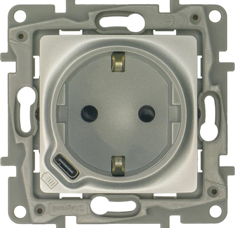 Розетка Legrand Etika / 672488 (алюминий)