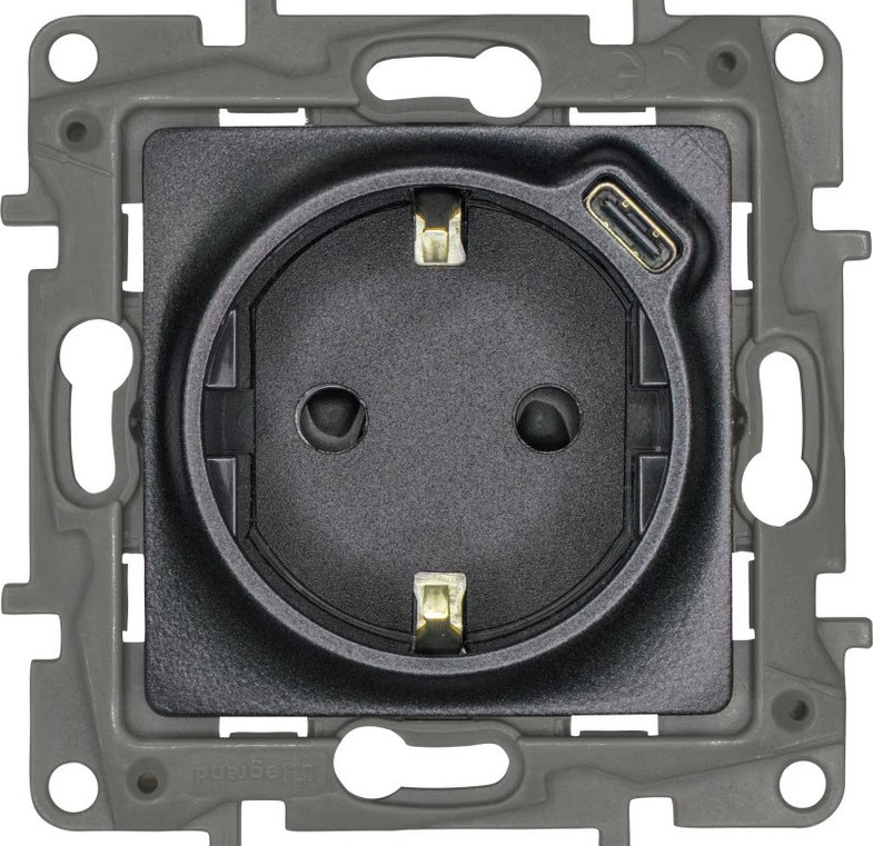 Розетка Legrand Etika / 672688 (антрацит)