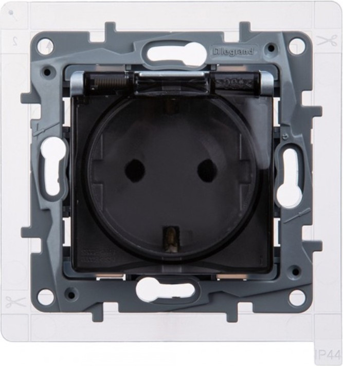 Розетка Legrand Etika 672426 (алюминий)