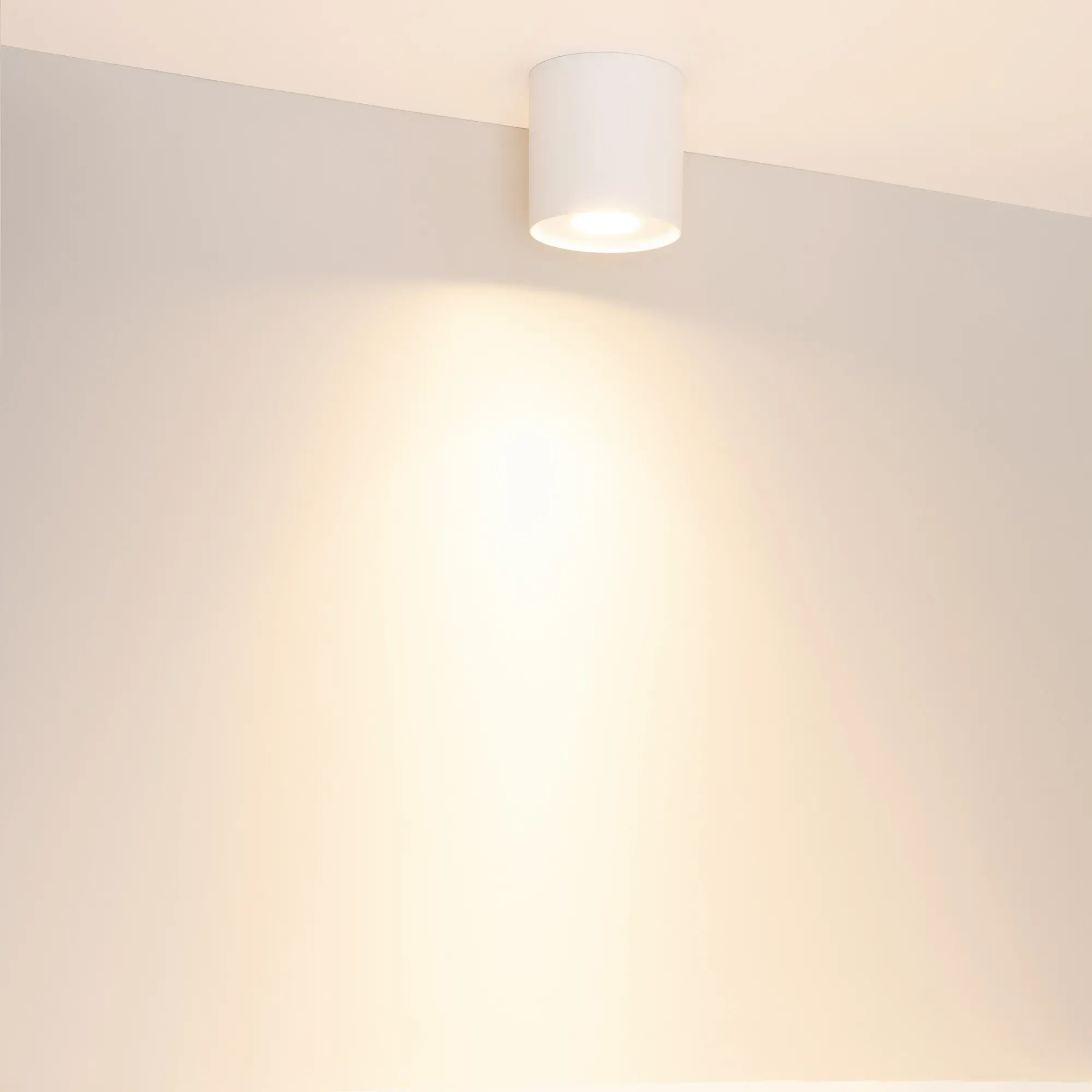 Точечный светильник Arlight SP-ACENTO-R95-10W Warm3000 WH 20-45 deg / 055742 — фото 2