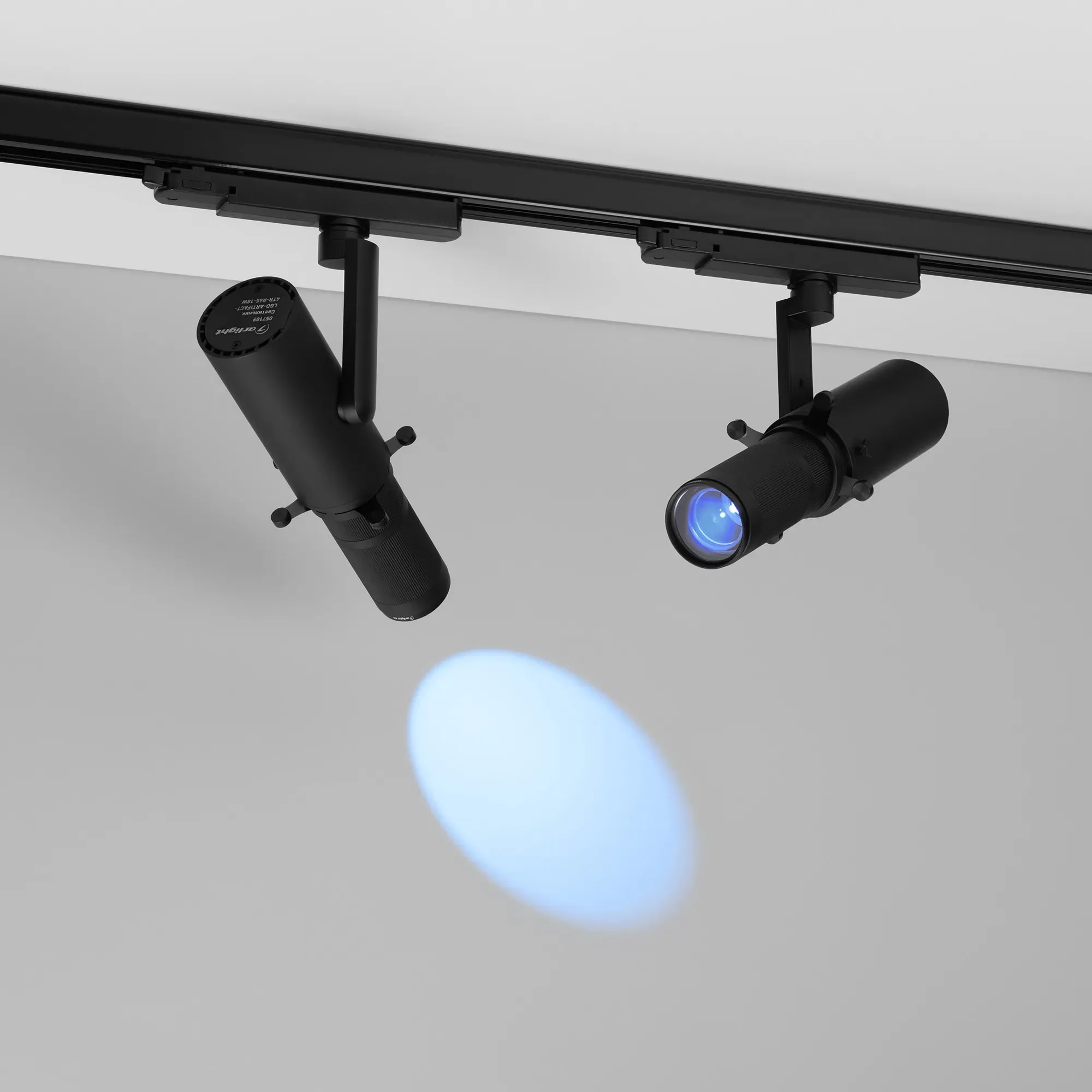 Светофильтр для трекового светильника Arlight LGD-ARTIFACT-COLORFUL-FRAME-R55 BK-BL / 057138 — фото 2