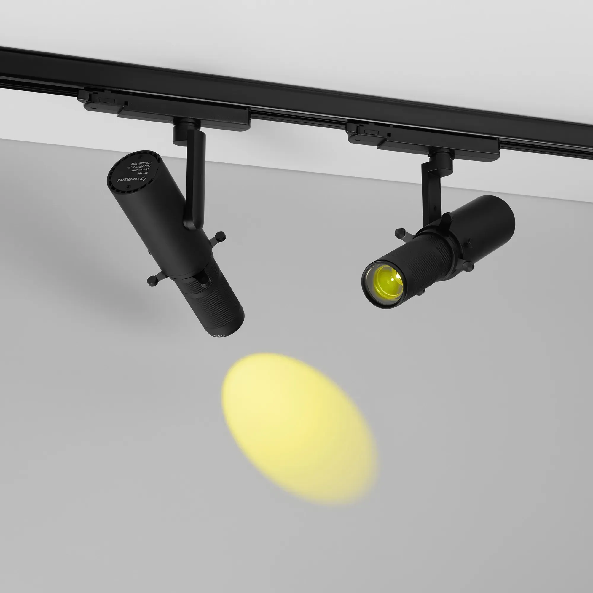 Светофильтр для трекового светильника Arlight LGD-ARTIFACT-COLORFUL-FRAME-R55 BK-YL / 057129 — фото 2