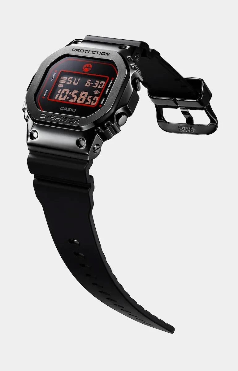 Часы наручные мужские Casio GM-5600RH-1E — фото 3