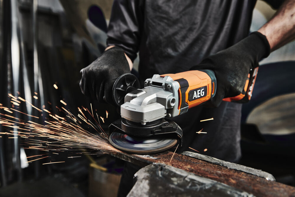 Профессиональная угловая шлифмашина AEG Powertools BEWS18-125X2-0 (4935498182) — фото 5