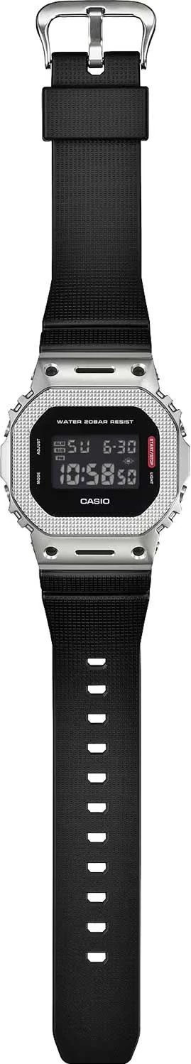 Часы наручные мужские Casio GM-5600M-1 — фото 6