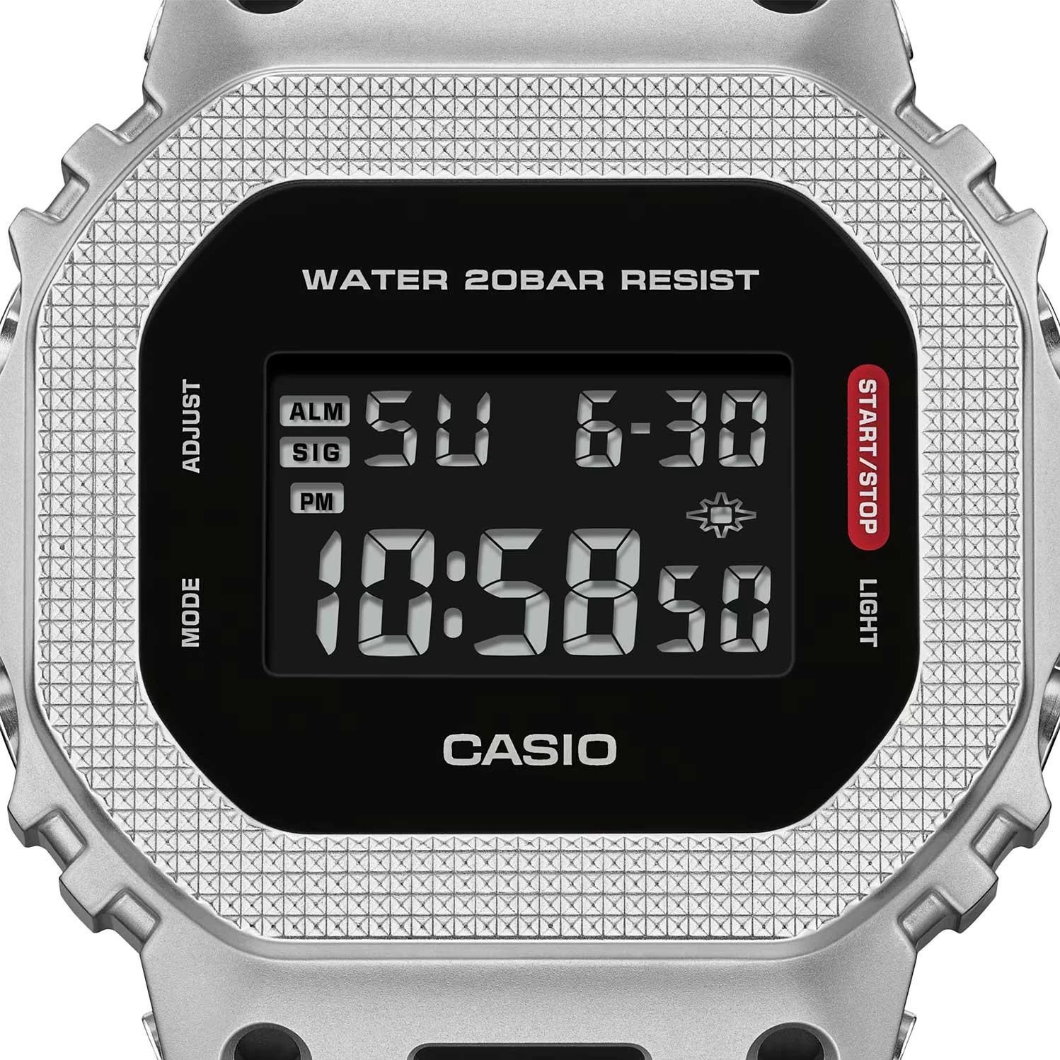 Часы наручные мужские Casio GM-5600M-1 — фото 4