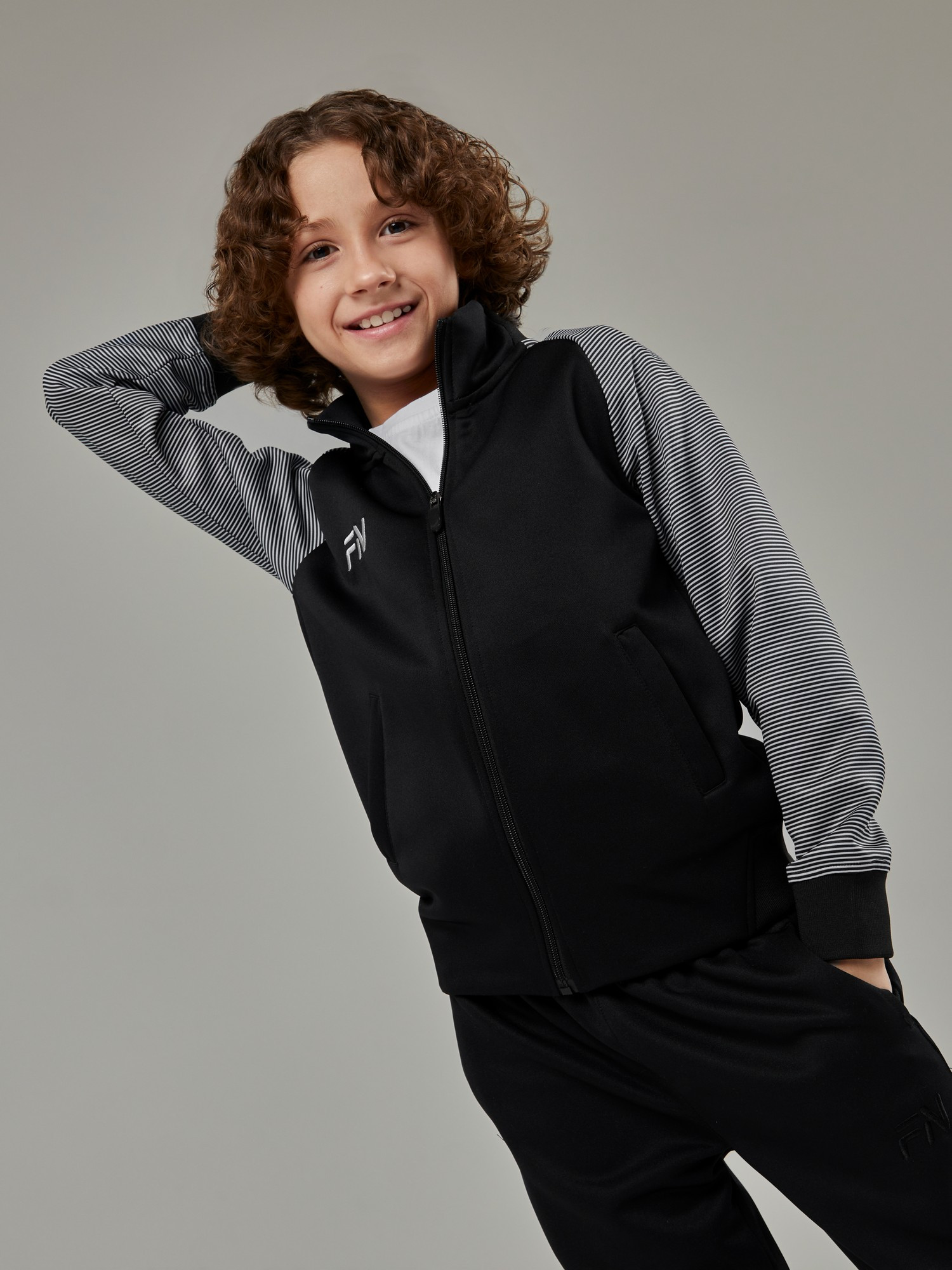 Спортивный костюм детский FN Dynamic Kid / KFN4251001-000 (р.110, серый/черный) — фото 4