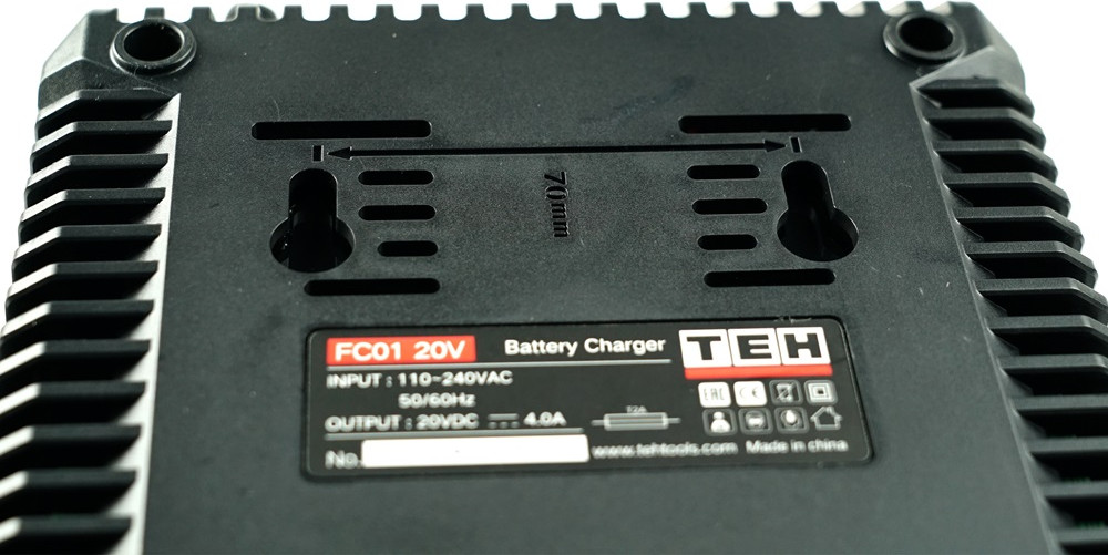 Зарядное устройство для электроинструмента TEH FC01 20V — фото 6