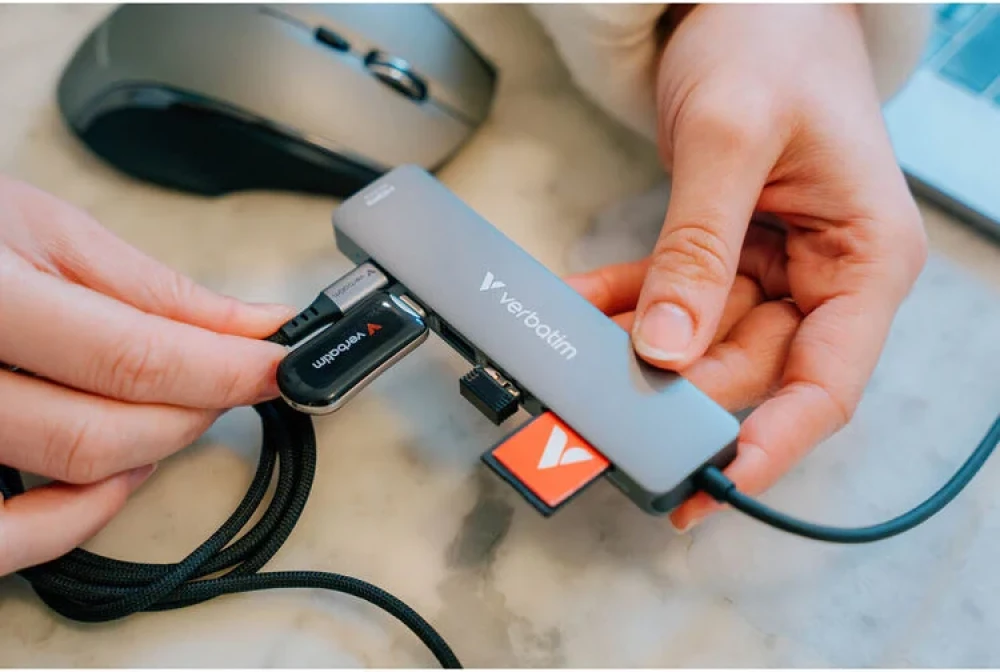 USB flash накопитель Verbatim Plectra USB-C Flash Drive Black 128GB (30225) — фото 4