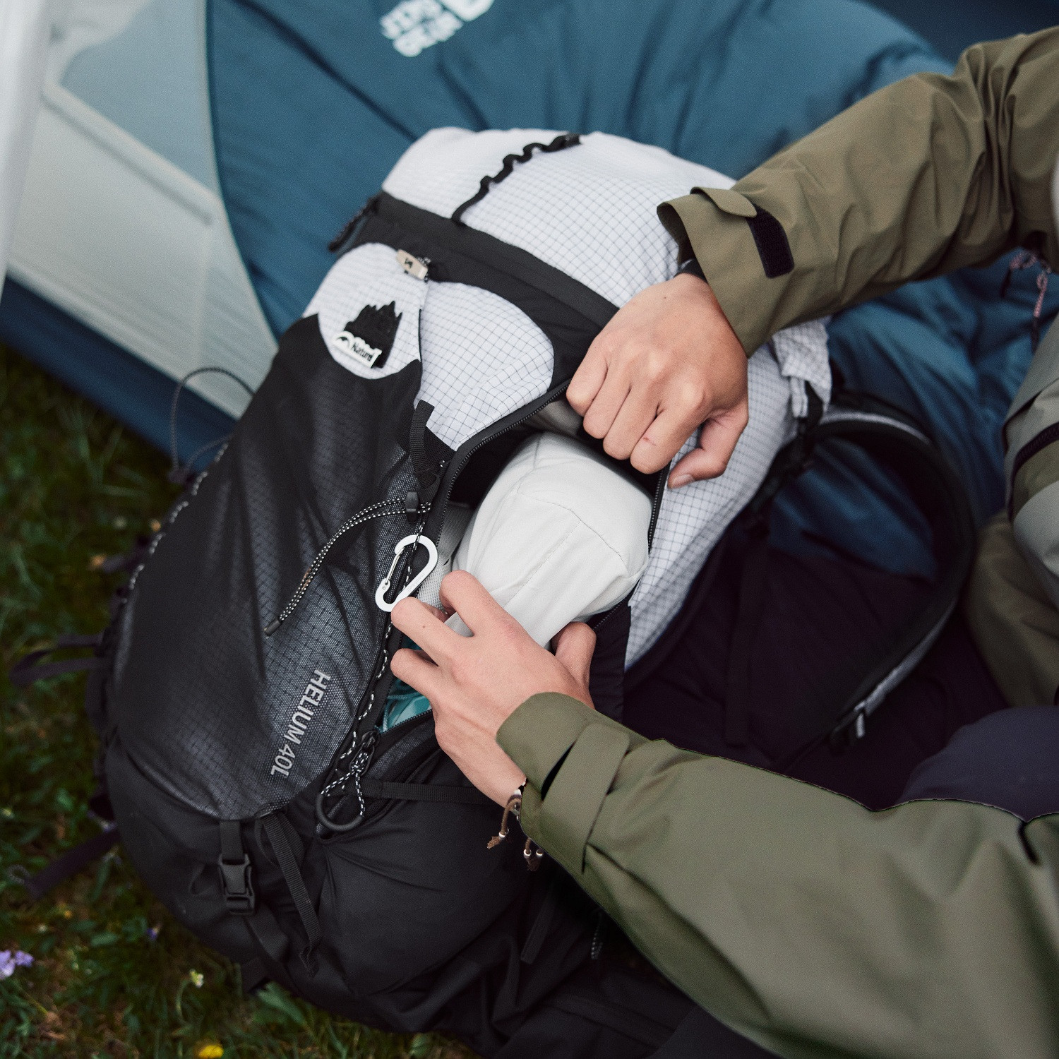 Рюкзак туристический Naturehike Helium Series / CNK2450XB016-B40LL (L, черный) — фото 4