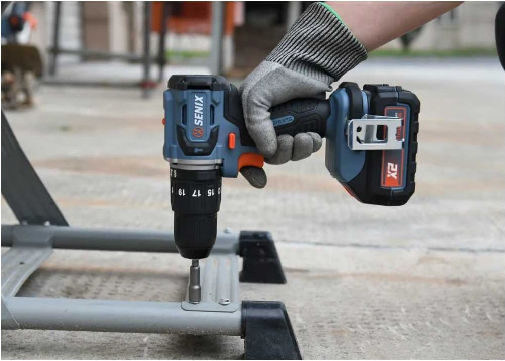 Аккумуляторная дрель-шуруповерт Senix X2 20В / PDHX2-M2-EU KIT (2x2.5Ач, ЗУ, кейс) — фото 4