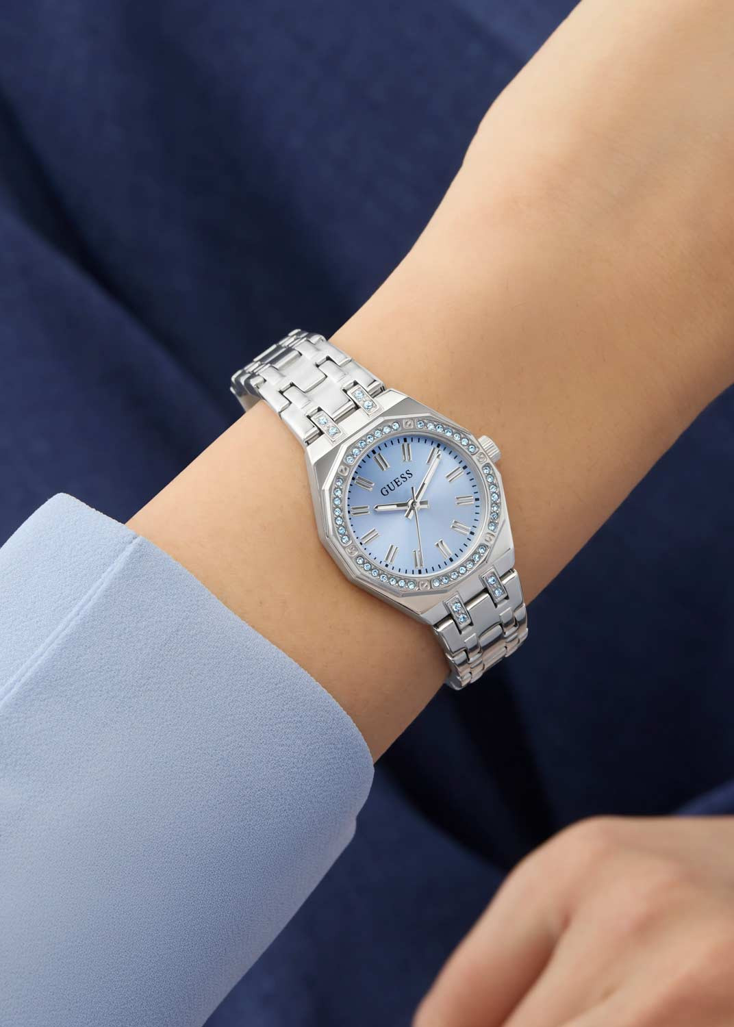 Часы наручные женские Guess GW1010L1 — фото 6