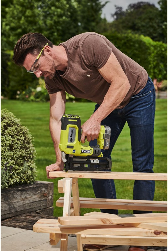 Аккумуляторный гвоздезабиватель Ryobi ONE+ R16GN18-0 (5133005137) — фото 6