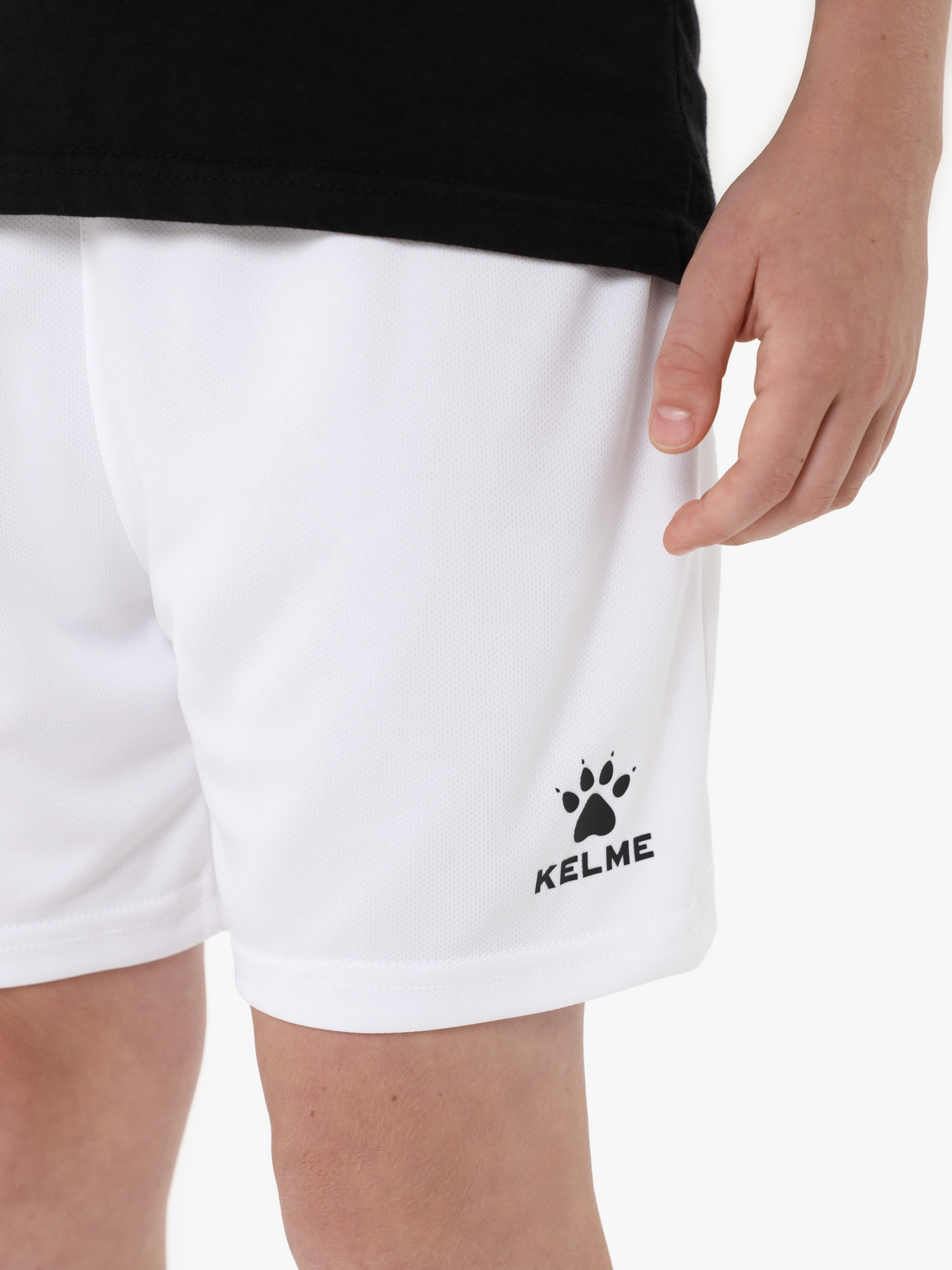 Шорты спортивные детские Kelme Football Shorts / 7351ZB3255-100 (р.130, белый) — фото 3