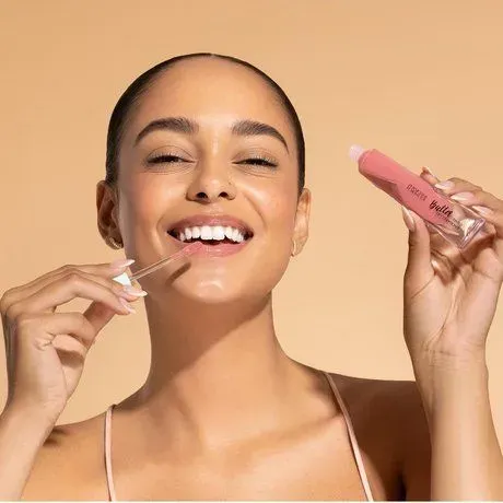 Бальзам для губ Physicians Formula Butter Lip Tinted Conditioner тон бразильские ягоды — фото 4