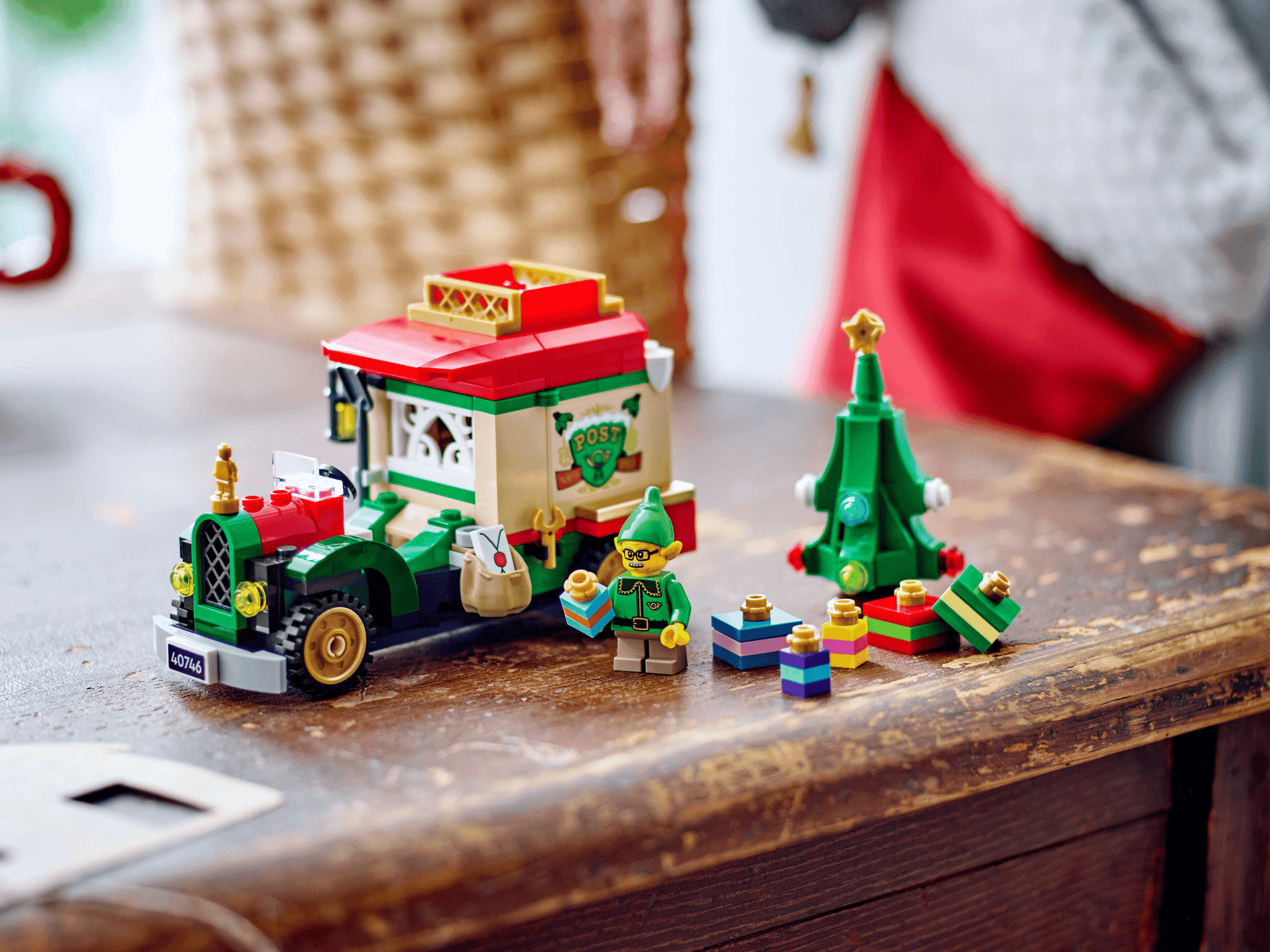 Конструктор Lego Seasons And Occasions Грузовик Санты 40746 — фото 6