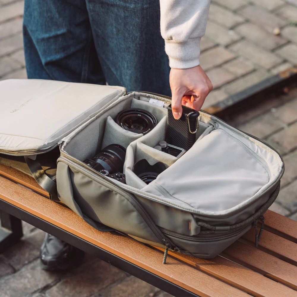 Рюкзак для камеры Pgytech OneGo Lite Backpack 22L / P-CB-355 (черный матовый) — фото 5