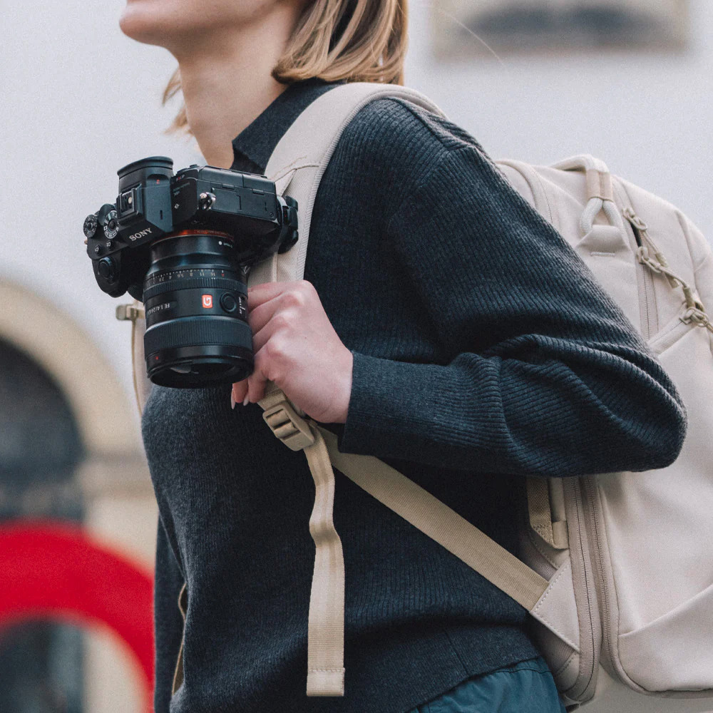 Рюкзак для камеры Pgytech OneGo Lite Backpack 22L / P-CB-355 (черный матовый) — фото 4