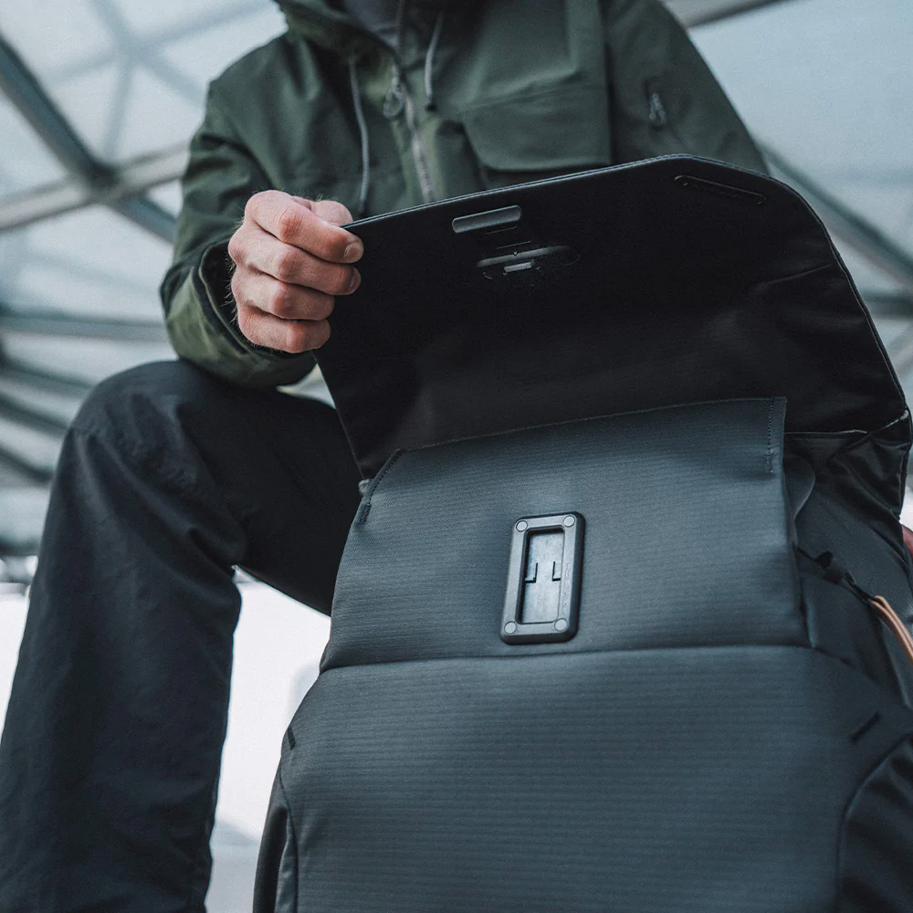 Рюкзак для камеры Pgytech OneGo 2 Backpack 25L / P-CB-203 (черный матовый) — фото 6