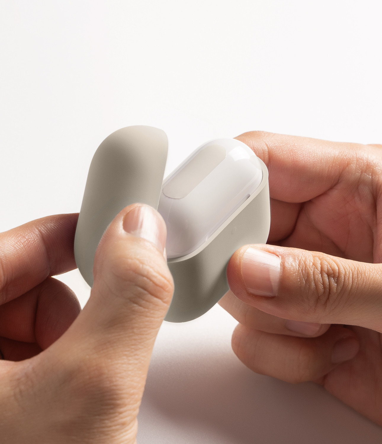 Чехол для наушников Ringke Silicone для AirPods 4 (серый) — фото 6