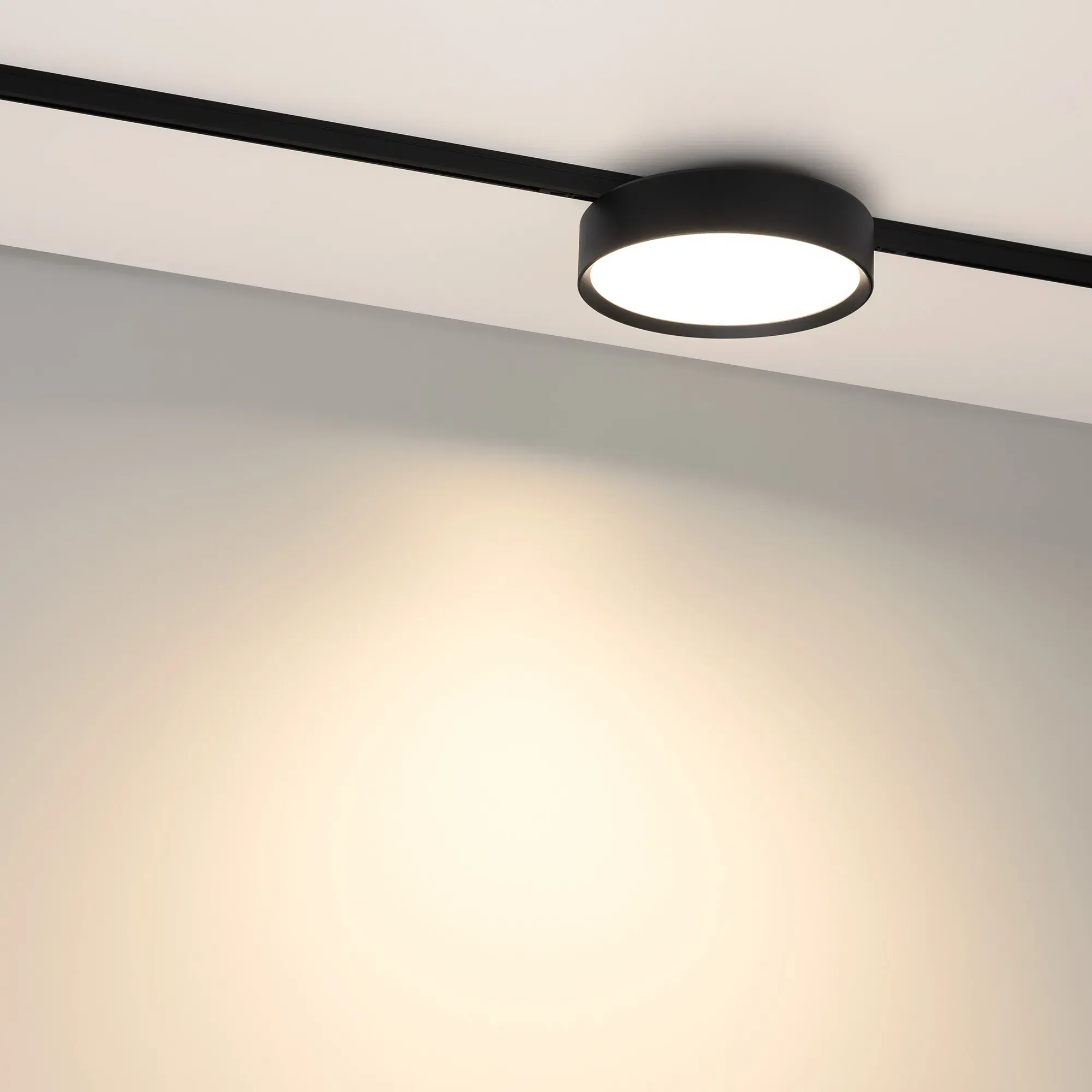 Трековый светильник Arlight MAG-MICROCOSM-RONDO-R150-15W Warm3000 BK 90 deg / 051777