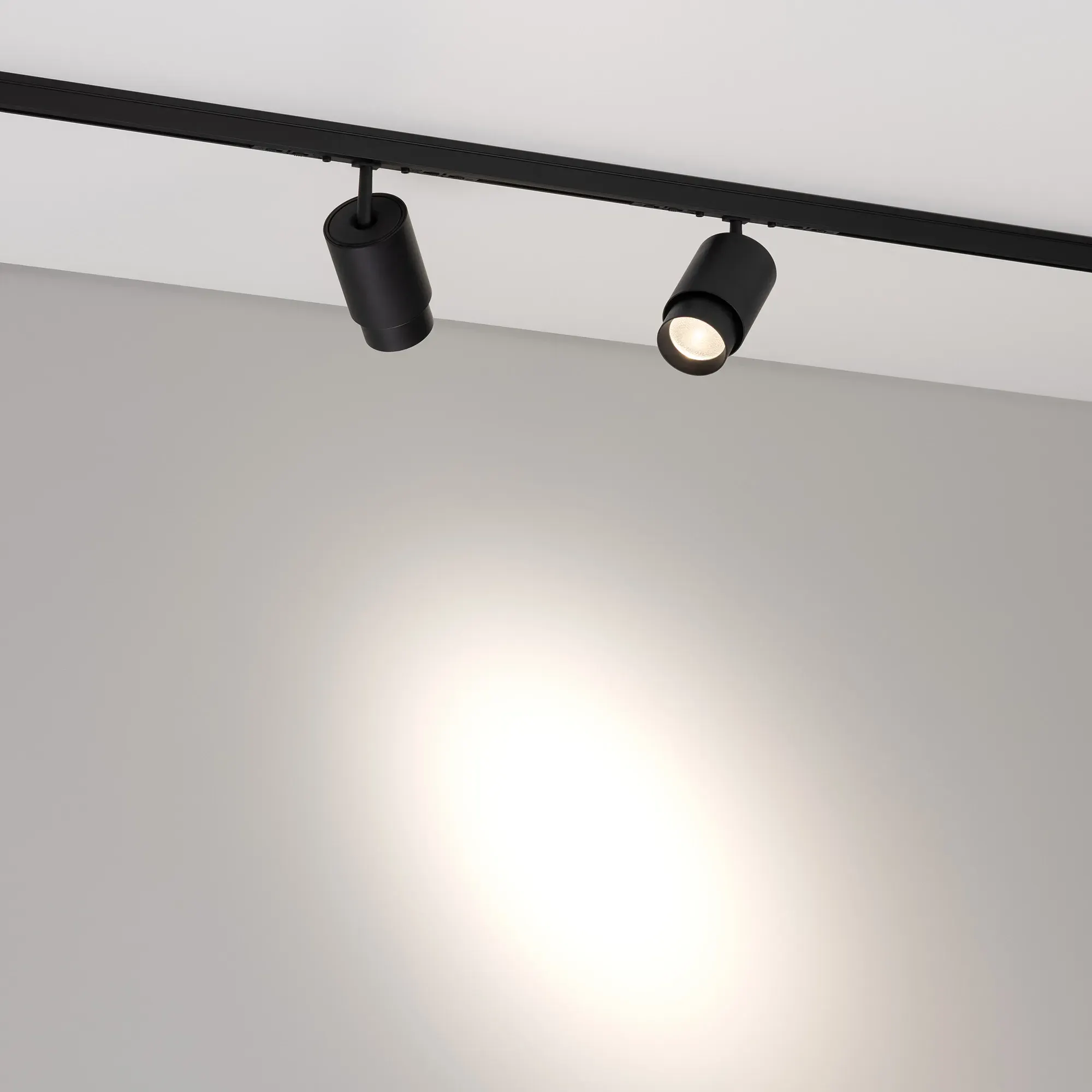 Трековый светильник Arlight MAG-MICROCOSM-SPOT-ZOOM-R38-5W Day4000 BK 10-55 deg / 050975 — фото 4
