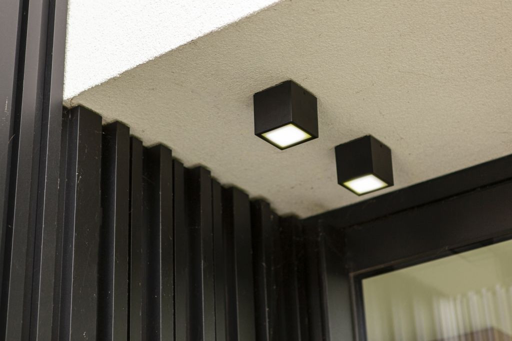 Светильник уличный Oasis Light Tube Led W3891-3K Bl — фото 2