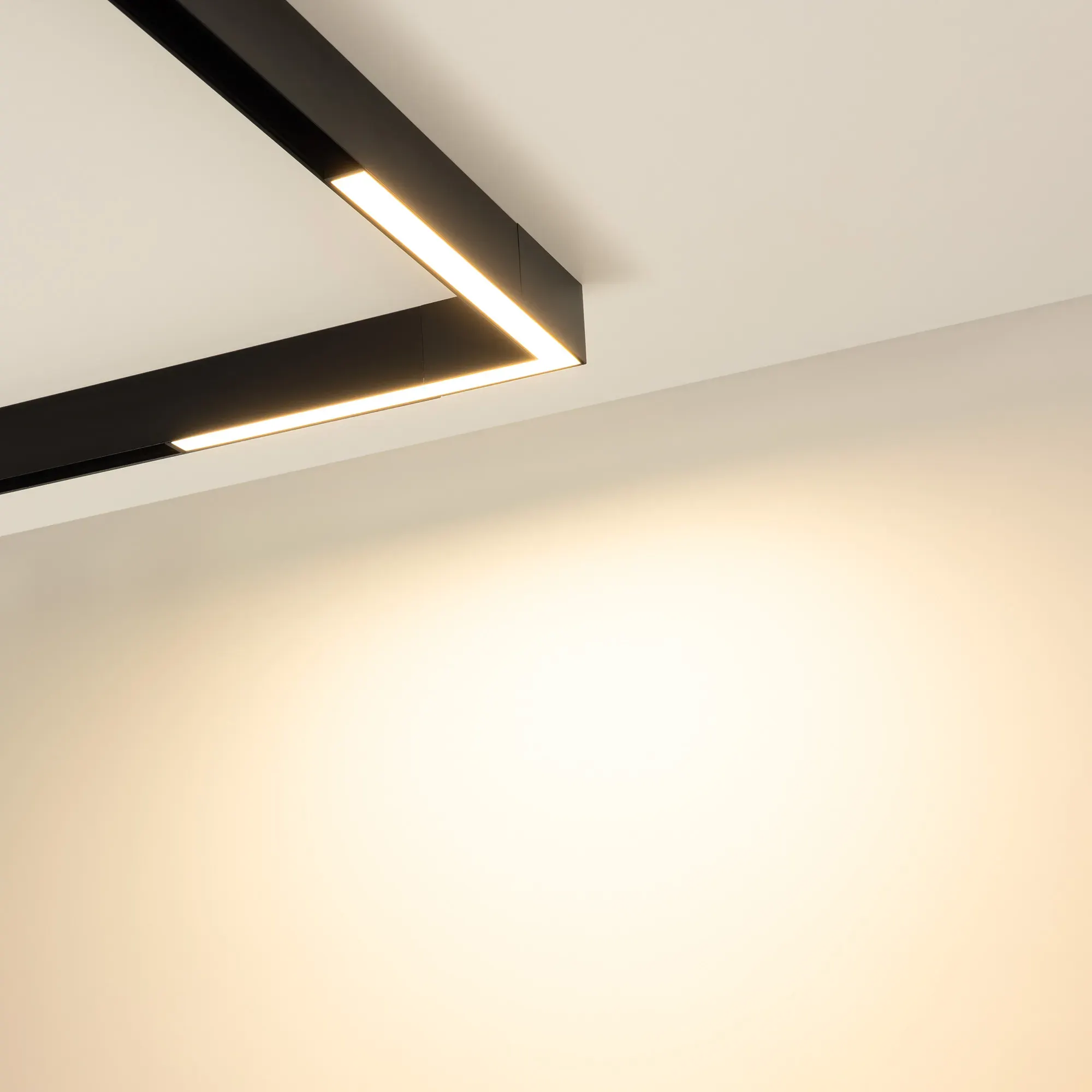 Трековый светильник Arlight MAG-ORIENT-FLAT-ANGLE-L295-18W Warm2700 BK 100 deg / 060733 — фото 2