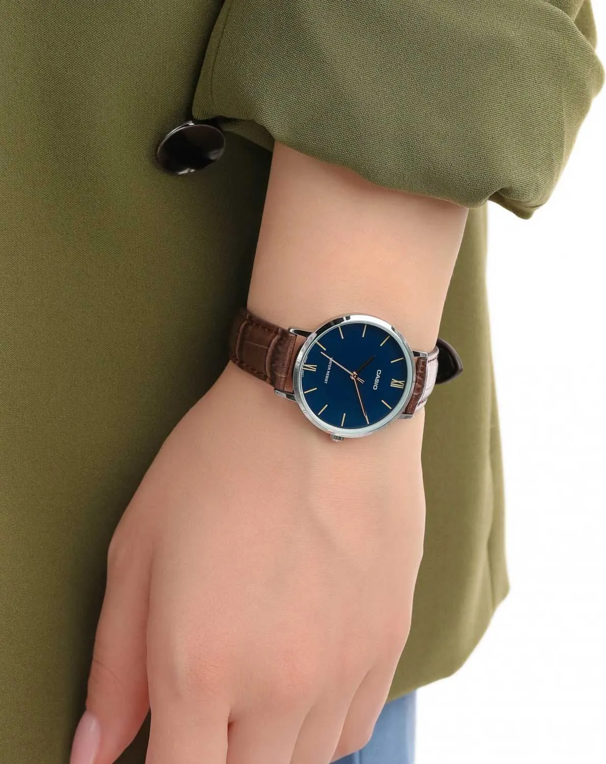 Часы наручные женские Casio LTP-VT01L-2B — фото 4