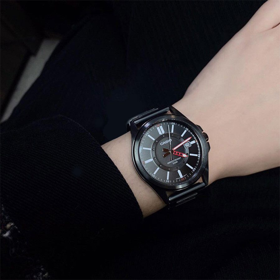 Часы наручные мужские Casio MTP-E700B-1E — фото 3