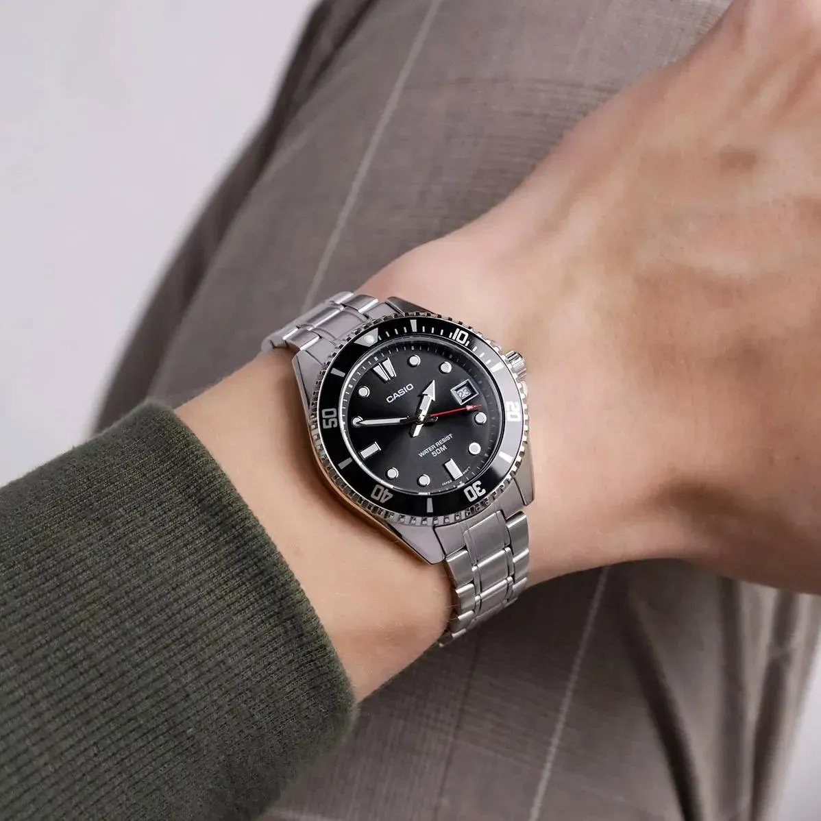 Часы наручные мужские Casio MDV-10D-1A1 — фото 2