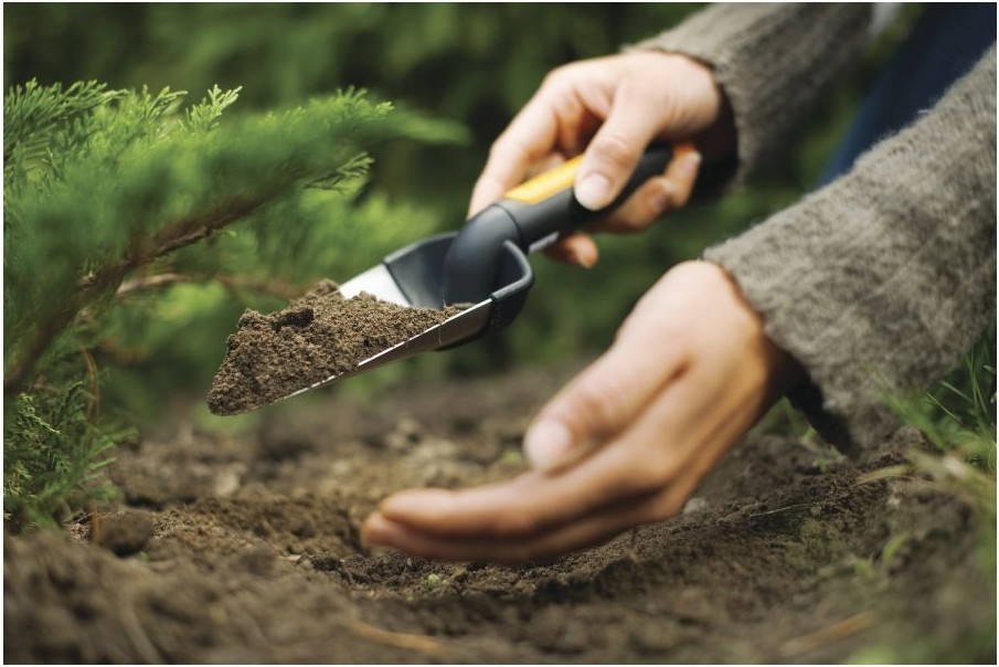 Совок садовый Fiskars Premium 1000726 — фото 6